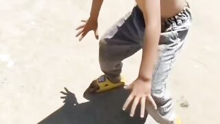 Frog????funny kid
