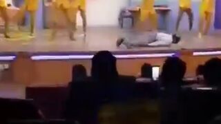 কুমির যখন ডাঙ্গায় উঠে আসে!!! funny video...