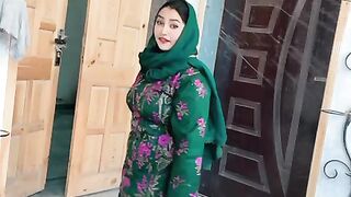 نی گل سون سونیے سانو پیاری لگنی ہے