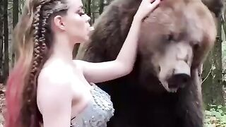 Romantic kiss with bear????????