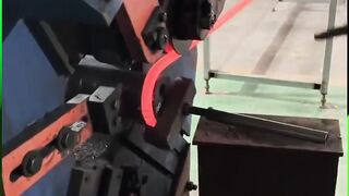 Hand Splitting Natural Stone Slabs