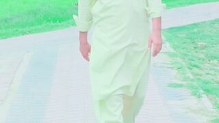 walking my style in a park❤❤????????