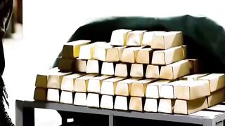 This gang of scammers makes a bunch of fake gold