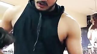 Ye-kya-ho-gya-Shorts-funnyvideo-gym