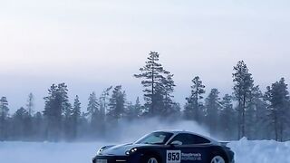 Porsh drifting