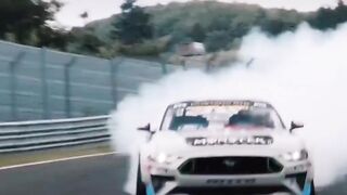Drifting Ford mostang