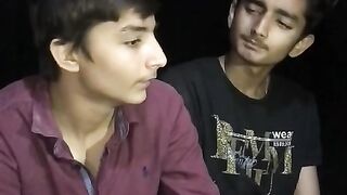 bina kapro ky acha lagy ga