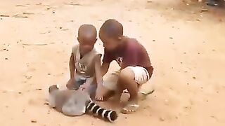 مضحك????