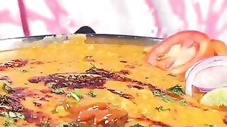 Eating food poteto or chiken cubab very spicy