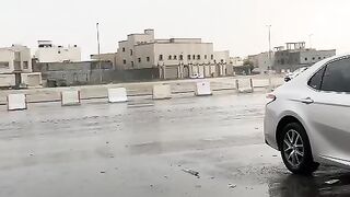 المطار مدينه الدمام