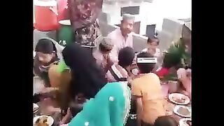 Larkiyon Ki Baten