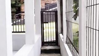 Rumah Mewah di samping Mesjid