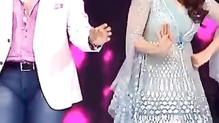 Oye Makhna Madhuri And Govinda best Dance Together {♥︎‿♥︎}{♥︎‿♥︎}