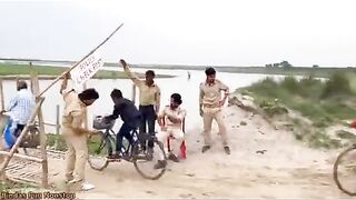 না হেসে যাবেন কই