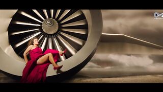 Naina - Crew - Diljit Dosanjh, Ft. Badshah - Tabu, Kareena Kapoor Khan, Kriti Sanon - Raj Ranjodh