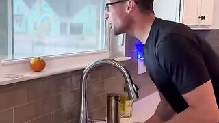 daddy hits an old woman