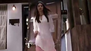 ऋतिक रोशन की बीवी को जान से मारने आई.....