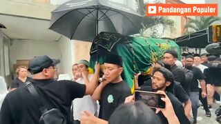 Moment Pemakaman Babe Cubita