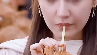 She is so cute ????♥️ #ytshorts #trending #ishqmurshid