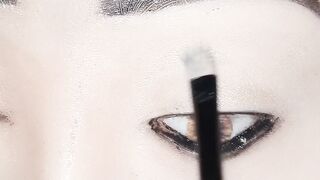 Makeup tutorial