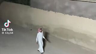 اضحك من قلبك