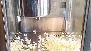 a popcorn maker machine