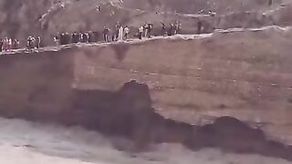 من أحياء نفس كأنما أحياء الناس جميعا