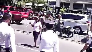 هذه المرأة مجنونة
