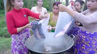 Fish_salad_with_vegetable_cook_recipe_and_eat_-_Amazing_video(360p).