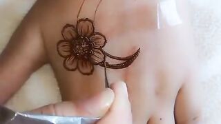 New style mehndi Eid special subscribe my channel for more article
