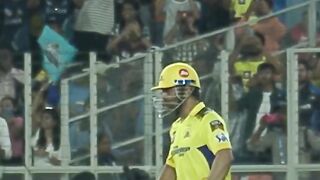 Ms_Dhoni_viral_short_iconic