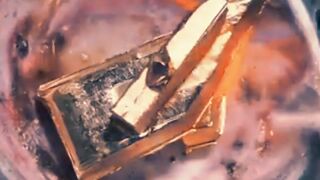 The procedure for crafting a gold chain.