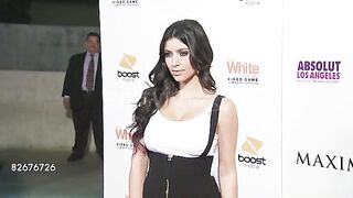 Super Model Kim Kardashian 24