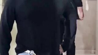 Salman Khan at brother Sohail Khan's Eid Party #salmankhan #short #youtubeshort #shorts #trending #viral #shortvideo