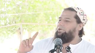 Dunia_Allah_Pak_Ghadaro_Ko_Nahi_Deta_Mufti_Syed_Noor_Zaman_Naqashbandi