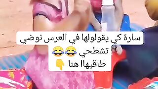 القرد يرقص