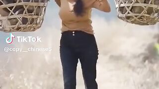 Chinese ladkiyan Badi mehnati hai dekh lo Kaisa kam kar rahi hai hard work kam kar rahi hai