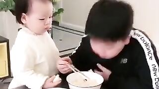 Las bebe china grasiosos