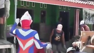 Ultramen kena PHK