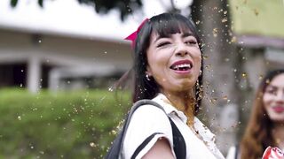 Madre criticaba a esta señorita_ pensando que su hija era una santa.