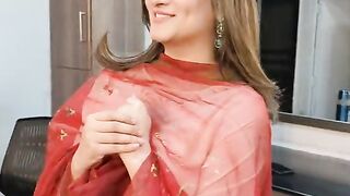 Nimra Mehra Song Clip
