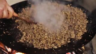 STUFFED ONION BOMBS WITH PASTA: The BEST Way to Cook These delicious dish