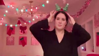Holly luyah celebrate Christmas