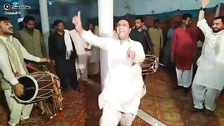 Crazy Wedding Dance Moves: Let Loose on the Dance Floor!
