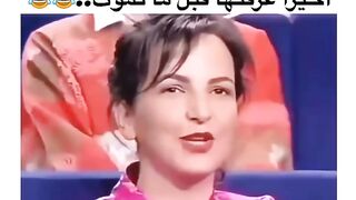 المرأة التي تجيب عليك في الهاتف
