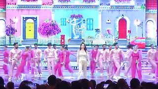 Saba Qamar Dance Performance - HUM 22nd Lux Style Awards #shorts #lsa2023 ????.