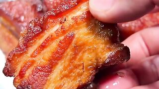 Cooking fried pork delicious