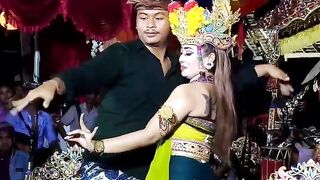 indonesian cultural dance ✓ ✓   Balinese cultural dance traditional Bali dance Kuk geruk