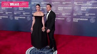 Bill_Gates_enjoys_date_night_with_Oracle_widow_girlfriend_Paula_Hurd_at_2024_Breakthrough_Prize_cere