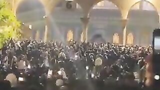 *ایرانی حملے کے بعد مسجد الاقصی میں عوام میں خوشی کے مناظر*   بعثت خبر